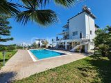 Girne Çatalköy Günlük MİNİMUM 3 GÜN Kiralık 4+1 Villa 250 STG/+9053388814119