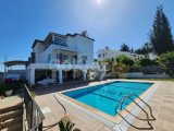 Girne Çatalköy Günlük MİNİMUM 3 GÜN Kiralık 4+1 Villa 250 STG/+9053388814119