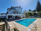 Girne Çatalköy Günlük MİNİMUM 3 GÜN Kiralık 4+1 Villa 250 STG/+9053388814119