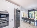 Kıbrıs Girne Doğanköy Bölgesinde Site İçerisinde Kiralık Lüx 3+1 Müstakil Villa
