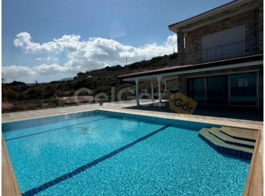 Girne Esentepe Denize Sıfır Kiralık 3+1 Lüks Villa 3.850 STG/+905338881419