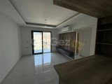 Girne Merkez Kiralık Ticari izinli 2+1 Daire 750 STG/+905338881419