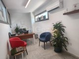 Girne Yeni Liman Bölgesi yol üzeri kiralık dükkan 4050 STG/++905338881419