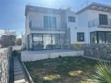 Girne Karaoğlanoğlu Satılık Denize Sıfır İkiz Villa 275.000 STG/+905338881419