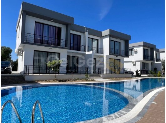 Girne Lapta Satılık 3+1 İkiz Villa 200.000 STG/+905338881419