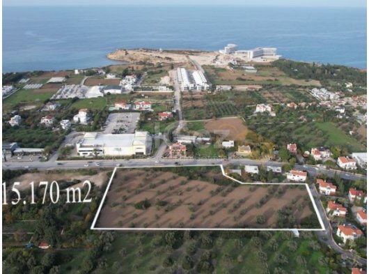Kıbrıs Girne Çatalköy Bölgesinde Ticari ve Konut İmarlı 15.170 m2 Satılık Arazi