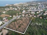 Kıbrıs Girne Çatalköy Bölgesinde Ticari ve Konut İmarlı 15.170 m2 Satılık Arazi
