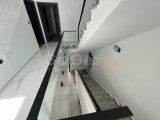 Girne ozanköy Satılık Dağ ve Deniz manzaralı 3+1 Villa 475.000 STG/+905338881419