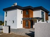 Girne Zeytinlik Muhteşem Konumda Satılık Deniz ve Dağ Manzaralı 4+1 Villa 750.000 STG/+905338881419