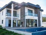 Girne Zeytinlik Muhteşem Konumda Satılık Deniz ve Dağ Manzaralı 4+1 Villa 750.000 STG/+905338881419