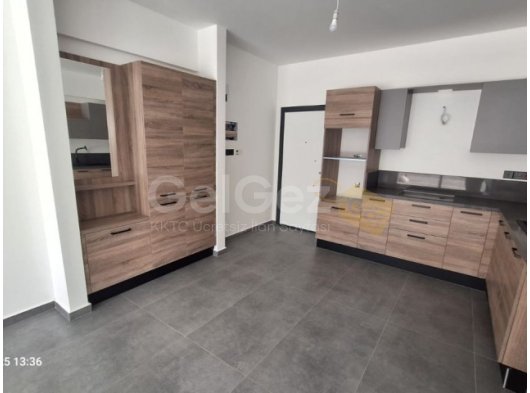 Lefkoşa Metehan Bölgesinde Kiralık Lüks Klinik İzinli İş yeri 1200 STG/+905338881419