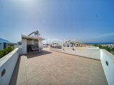 Girne Alsancakda Çok Özel Konumda Kiralık 3+2 Lüks Villa