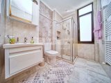 Girne Alsancakda Çok Özel Konumda Kiralık 3+2 Lüks Villa