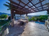 Kıbrıs Girne Alsancak'da Satılık Çok Özel 4+2 Villa