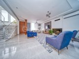 Girne Alsancak'da Çok Özel Konumda Satılık 3+2 Lüks Villa