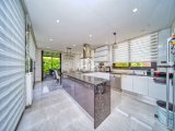 Girne Alsancak'da Çok Özel Konumda Satılık 3+2 Lüks Villa