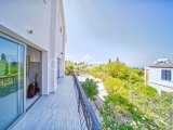 Kıbrıs Girne Bellapais'de Satılık Havuzlu Villa