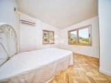 Kıbrıs Girne Bellapais'de Satılık Havuzlu Villa