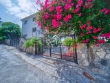 Kıbrıs Girne Bellapais'de Satılık Havuzlu Villa