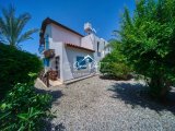 Kıbrıs Girne Çatalköy'de Satılık 4+1 Havuzlu Villa