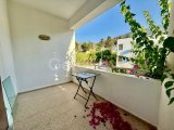 Girne Edremitte Havuzlu Sitede 2+1 Eşyalı Kiralık Daire