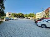 Girne Edremitte Havuzlu Sitede 2+1 Eşyalı Kiralık Daire