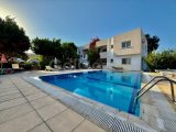 Girne Edremitte Havuzlu Sitede 2+1 Eşyalı Kiralık Daire