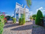 Girne Esentepe Sun Valley Sitesinde Satılık Çok Özel Villa