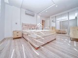 Girne Merkez'de Site İçinde Geniş Teraslı Geniş Tip 2+1 Satılık Daire