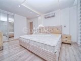 Girne Merkez'de Site İçinde Geniş Teraslı Geniş Tip 2+1 Satılık Daire