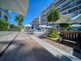 Girne Merkez'de Site İçinde Geniş Teraslı Geniş Tip 2+1 Satılık Daire