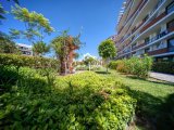 Girne Merkez'de Site İçinde Geniş Teraslı Geniş Tip 2+1 Satılık Daire