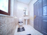 Girne Karşıyaka'da 700 m² Arsa İçinde Satılık 3+1 Villa