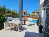Girne Çatalköy Bölgesinde Özel Tasarımlı, Özel Havuzlu Satılık Lüks 3+1 Villa