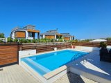 Girne Çatalköy Bölgesinde Özel Tasarımlı, Özel Havuzlu Satılık Lüks 3+1 Villa
