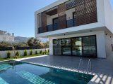 Kuzey Kıbrıs Girne Çatalköy Bölgesinde Satılık Türk Tapulu Lüks 4+1 Villa!