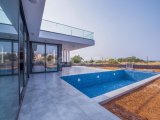KKTC Girne Çatalköy Bölgesinde Denize Çok Yakın 4+1 Ultra Lüks Villa, Türk Tapusu