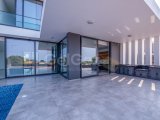 KKTC Girne Çatalköy Bölgesinde Denize Çok Yakın 4+1 Ultra Lüks Villa, Türk Tapusu