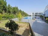 KKTC, Girne, Doğanköy'de Havuzlu, Deniz ve Dağ Manzaralı Satılık 2+1 Daire