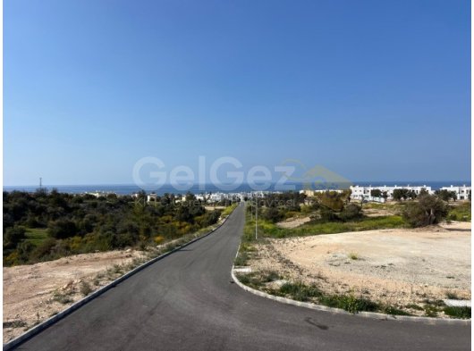 Girne Esentepe Bölgesinde Satılık Deniz Manzaralı Arsalar