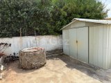 Kuzey Kıbrıs Girne Karaoğlanoğlu'nda Ana Caddeye ve Denize Yakın 3+1 Villa!