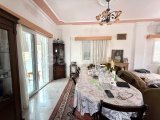 Kuzey Kıbrıs Girne Karaoğlanoğlu'nda Ana Caddeye ve Denize Yakın 3+1 Villa!