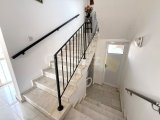 Kuzey Kıbrıs Girne Karaoğlanoğlu'nda Ana Caddeye ve Denize Yakın 3+1 Villa!