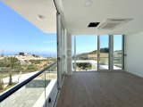 Kıbrıs Girne Karmi bölgesinde piyasanın en iyi fiyatına full deniz manzaralı satılık ultra lüks 5+1 villalar.