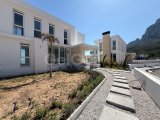 Kıbrıs Girne Karmi bölgesinde piyasanın en iyi fiyatına full deniz manzaralı satılık ultra lüks 5+1 villalar.