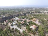 Girne Çatalköy'de Panaromik Dağ ve Deniz Manzaralı Satılık Tatil Köyü