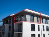 Alsancak semtinde merkezi konumda havuzlu site içerisinde satılık 1+1 daire