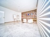 Girne Bellapais Bölgesinde Yüzme Havuzlu Kiralık Tripleks, 5+2, Özel Tasarım Lüks Villa