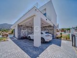Girne Bellapais Bölgesinde Yüzme Havuzlu Kiralık Tripleks, 5+2, Özel Tasarım Lüks Villa