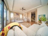 Girne Bellapais Bölgesinde Özel Tasarım Triplex, Kesilmez Deniz Manzaralı Kiralık Lüks Villa